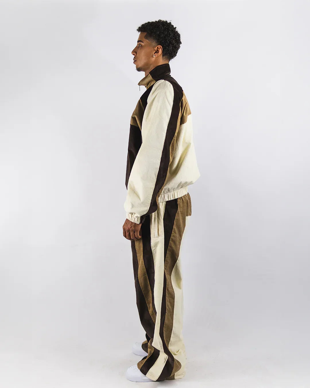 "RADIANT AURA" TRACK JACKET (CARAMEL MOCHA)