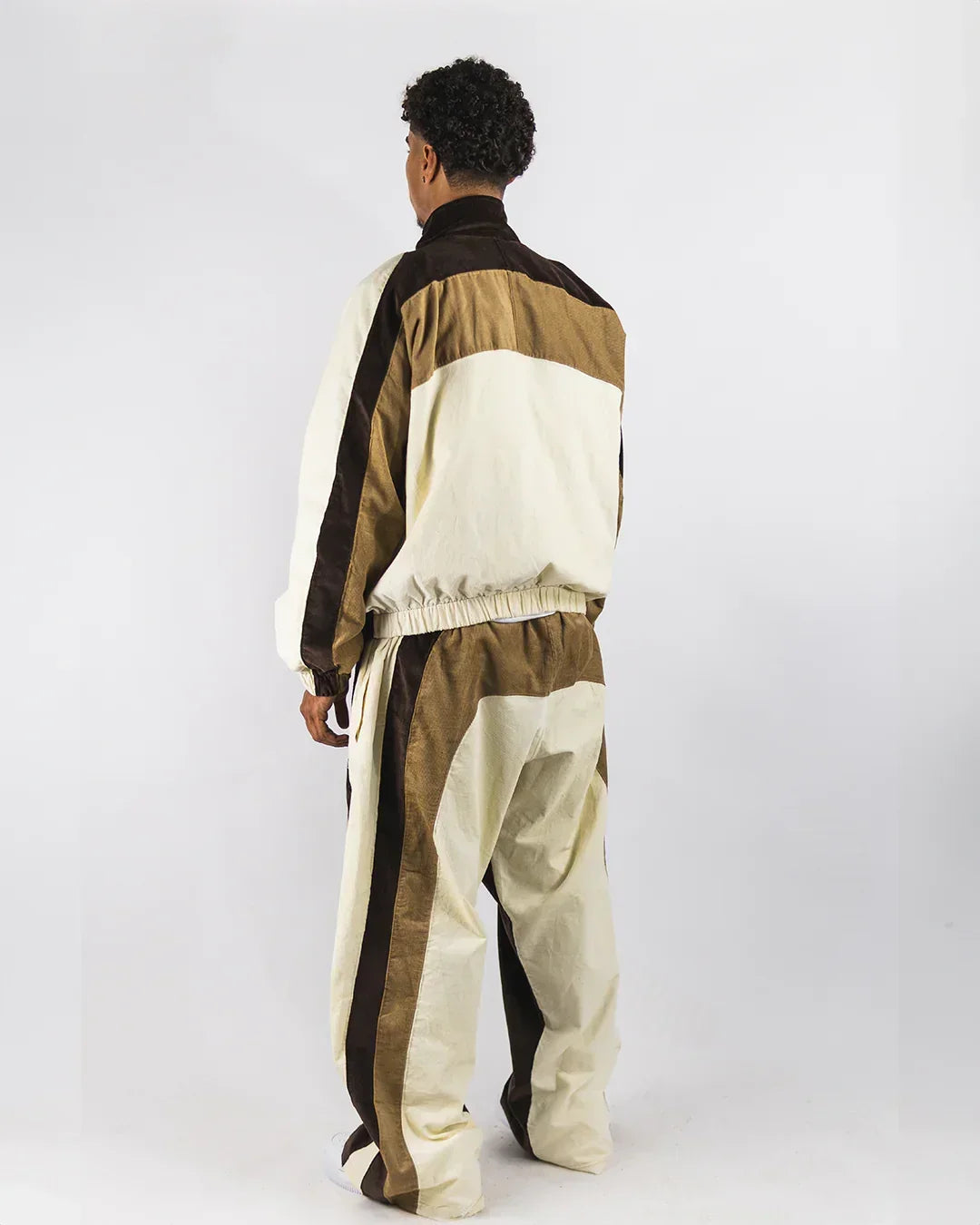 "RADIANT AURA" TRACK JACKET (CARAMEL MOCHA)