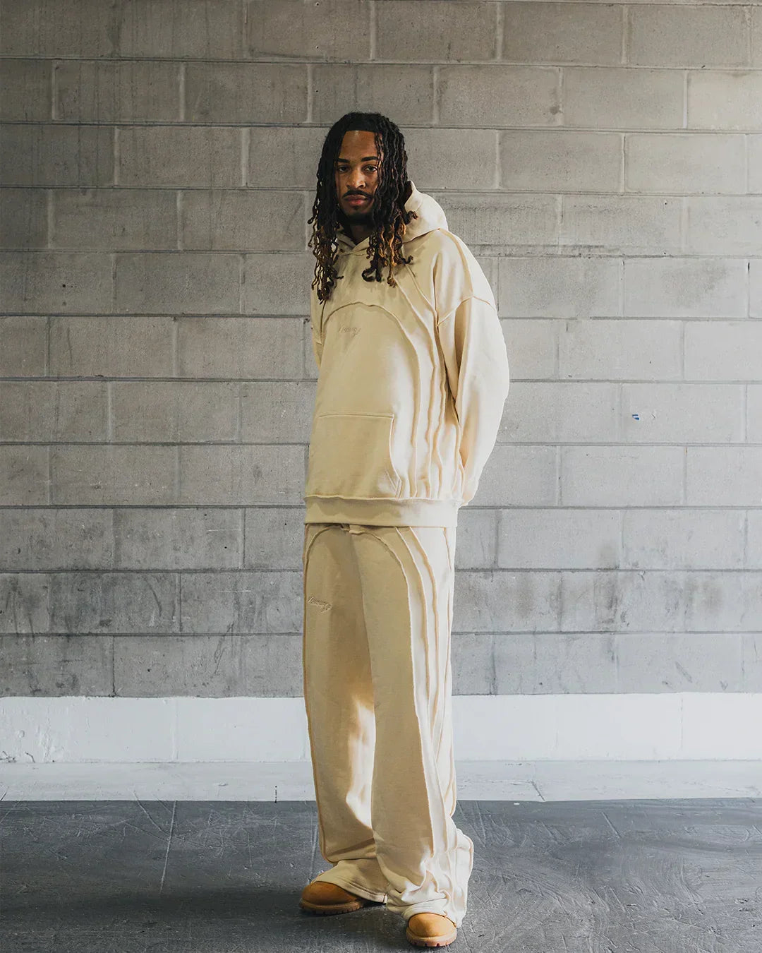 CREAM "INVERTED AURA" SWEATS