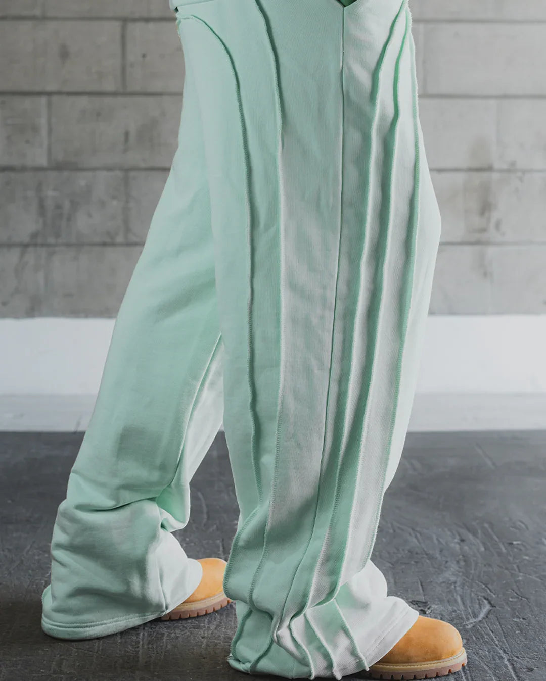 AQUA FLOW "INVERTED AURA" SWEATS