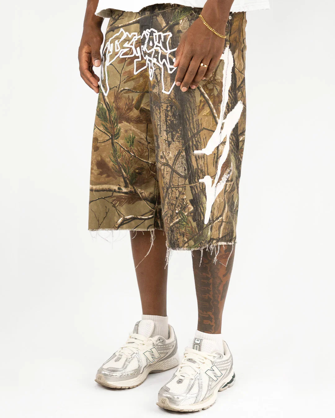 CAMO “GRAFFITI BLITZ” LONG STRAIGHT DENIM SHORTS