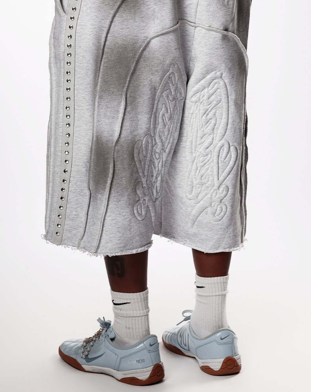 "INVERTED AURA" V2 SHORTS (MUDSTONE)