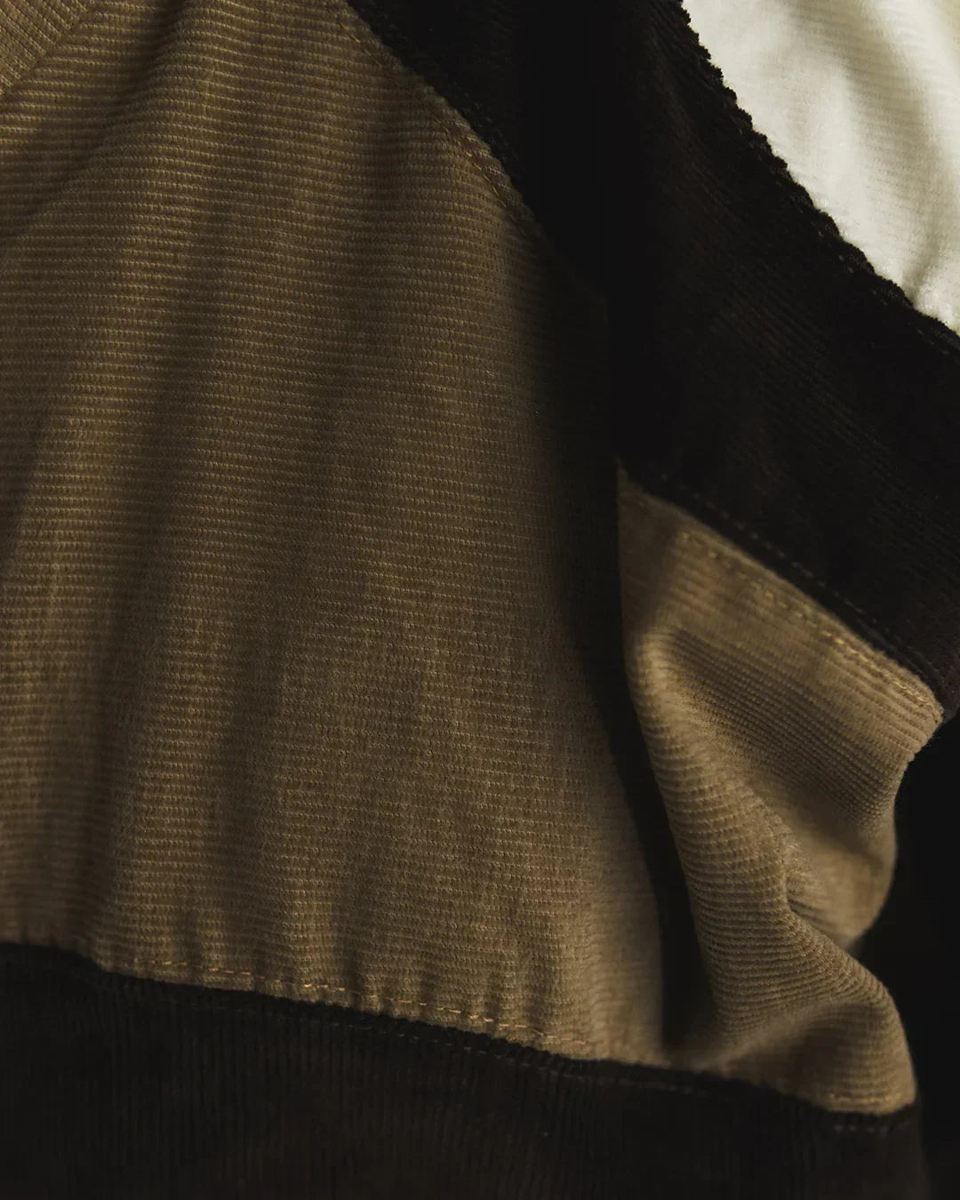 "RADIANT AURA" TRACK JACKET (CARAMEL MOCHA)
