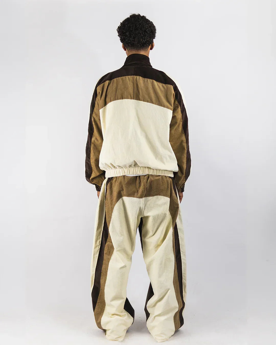 "RADIANT AURA" TRACK JACKET (CARAMEL MOCHA)