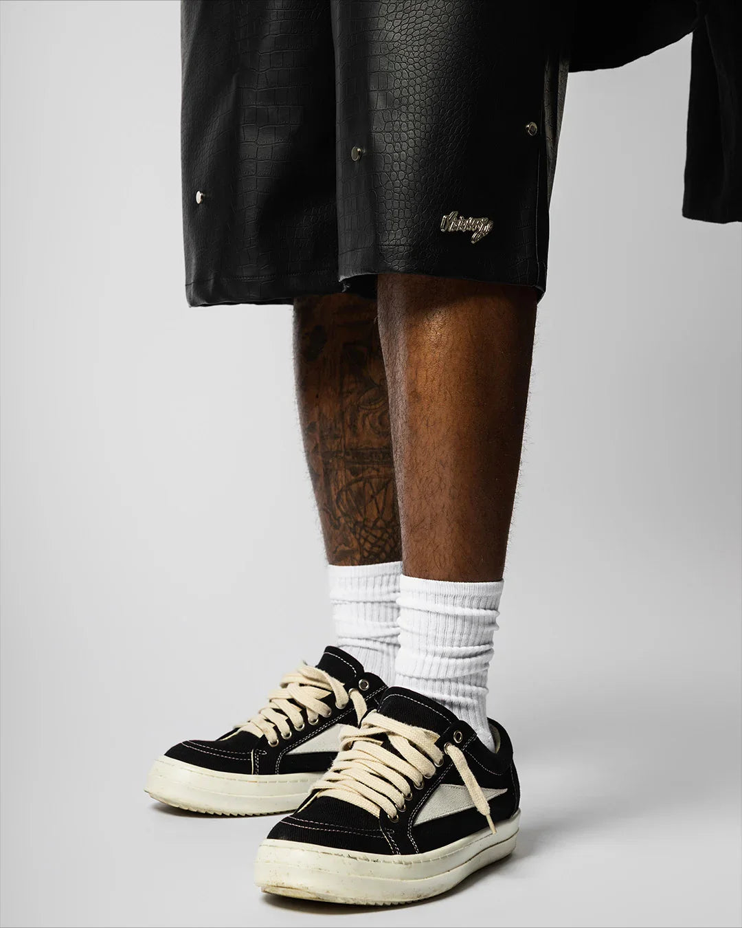 "NIGHT CRAWLER " BAGGY LEATHER SHORTS (BLACK)
