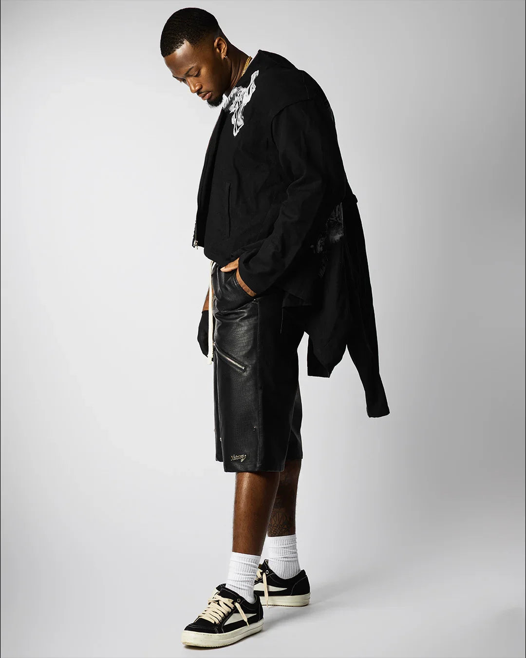 "NIGHT CRAWLER " BAGGY LEATHER SHORTS (BLACK)