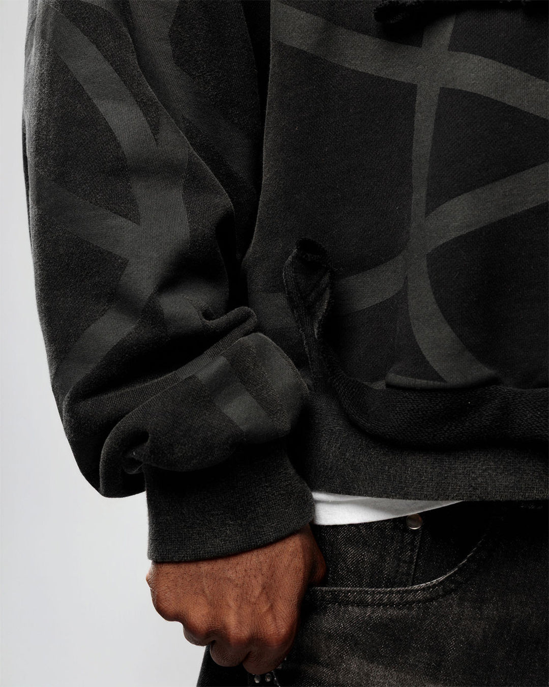 VISIONARY "TWISTED CHAOS" DISTRESSED HOODIE (TRIPLE BLACK)