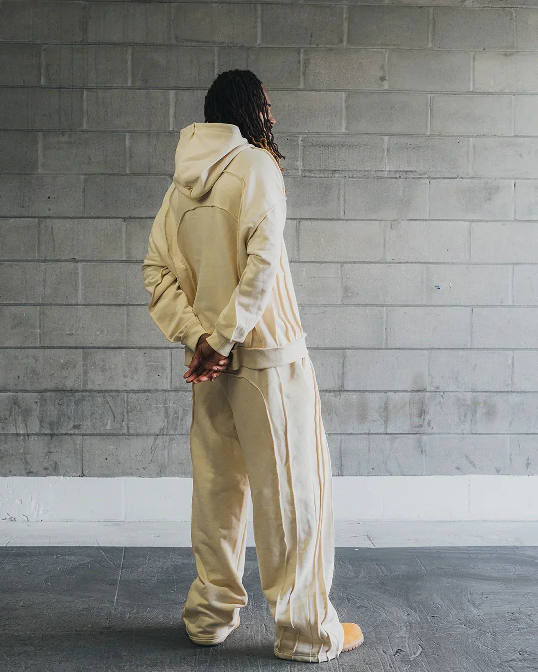 CREAM "INVERTED AURA" SWEATS