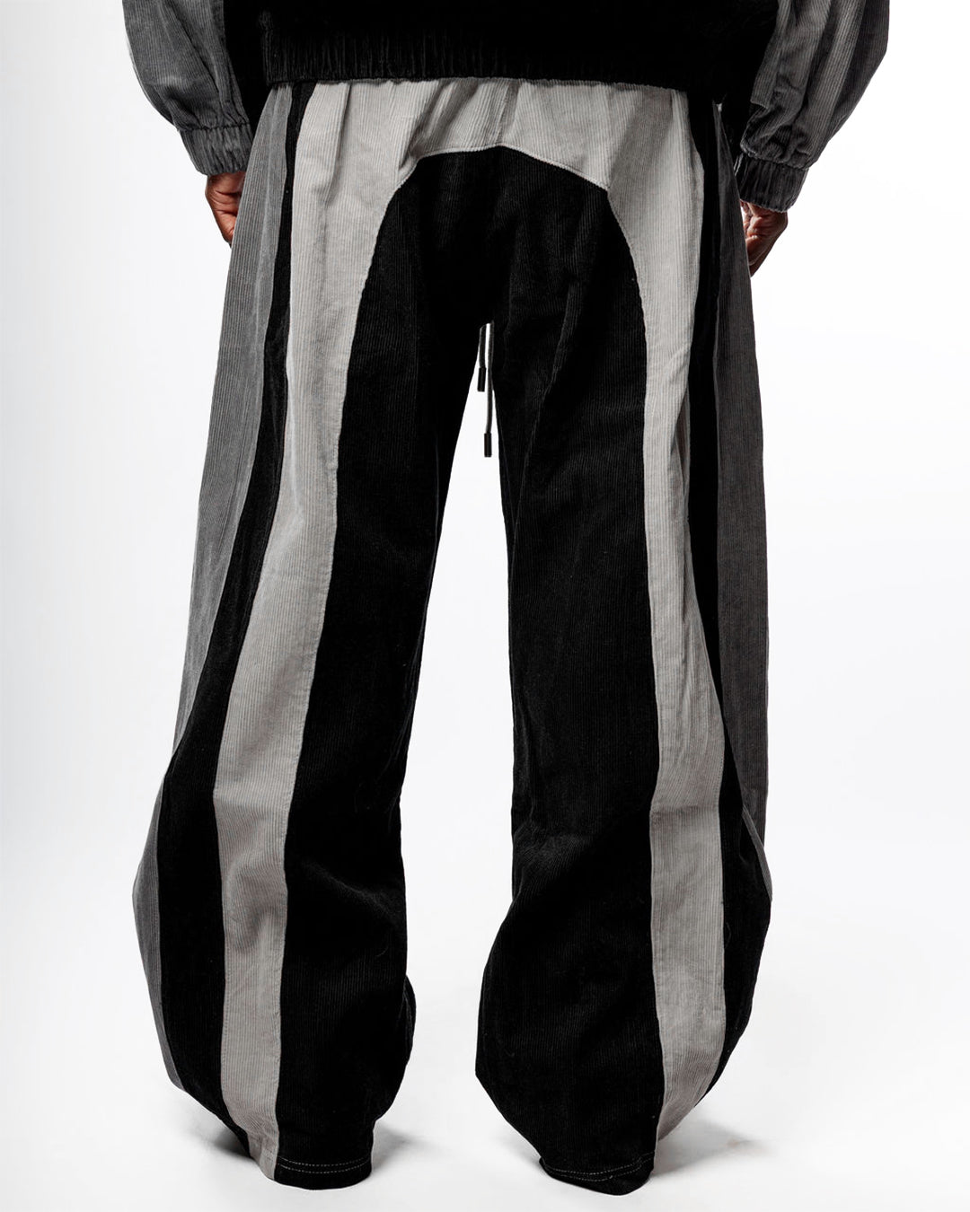 "RADIANT AURA" WIDE LEG SWEATS (POKER FACE)
