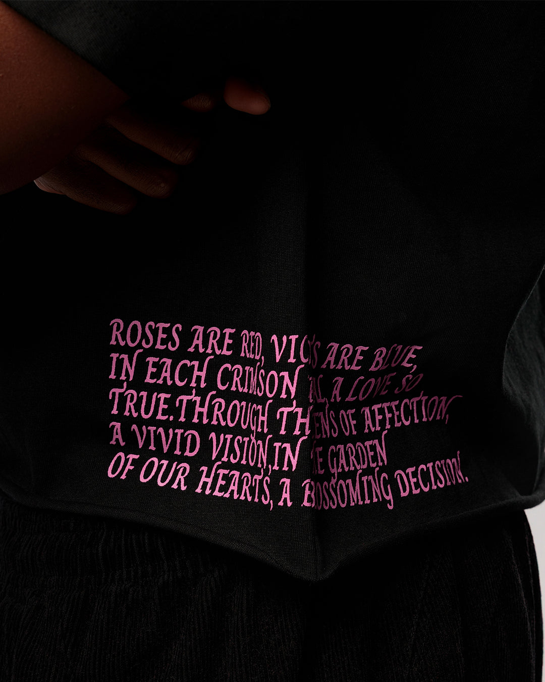 "LETTER TO YOUR HEART" BOXY TEE (BLACK)