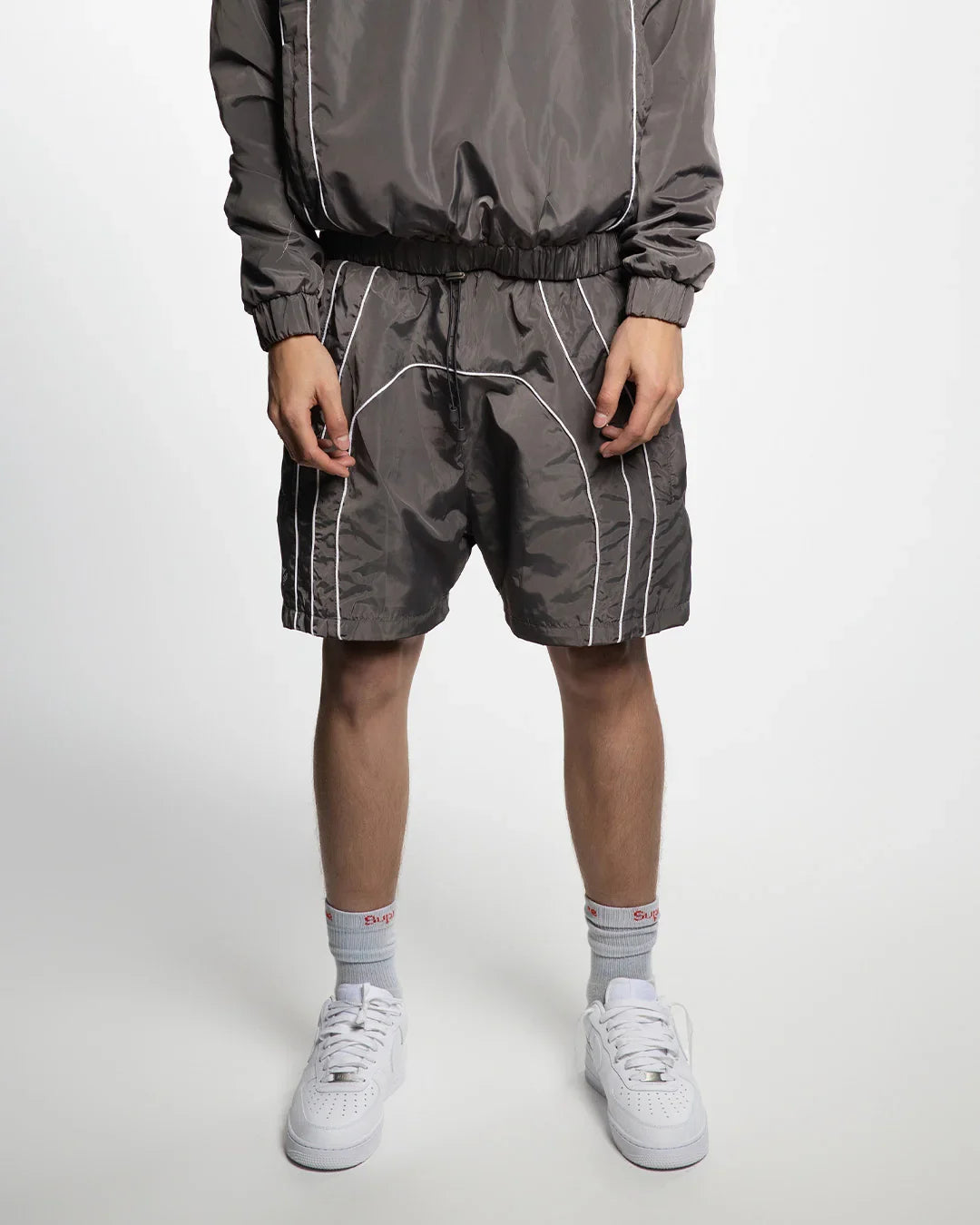 “RADIANT AURA” NYLON SHORTS (SHADOW GREY)