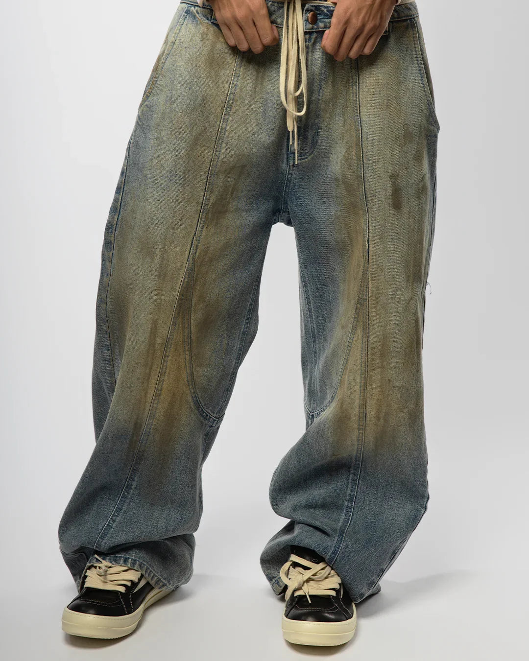 VISIONARY "MUDDY WASH" BAGGY JEANS