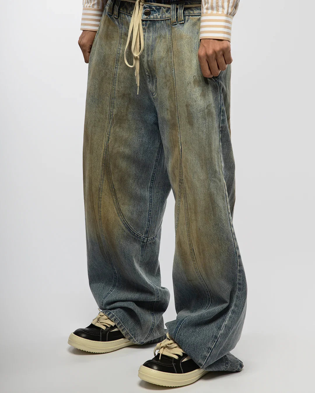 VISIONARY "MUDDY WASH" BAGGY JEANS